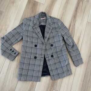 FREE ITEM WITH ANY PURCHASE 🎁Gray Plaid Blazer